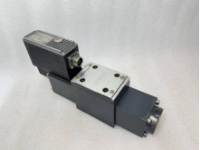 DEMAG / REXROTH 4WRSE 10 Q00-32/G24K0/A1V-588=DE HYDRAULIC PROPORTIONAL VALVE