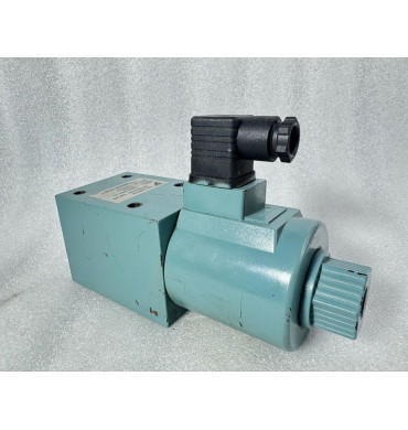 DAIKIN SV03-D02-21 Solenoid Operated Valve 