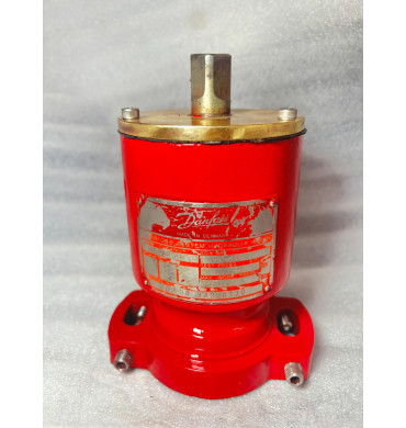 DANFOSS / DAMCOS  BRC 002 A1 Hydraulic Double-Acting Balanced Rotary Actuator.