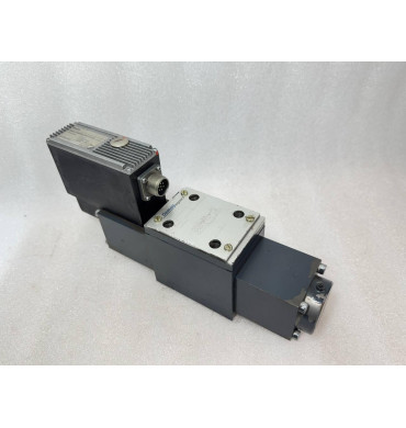 DEMAG / REXROTH 4WRSE 10 Q00-32/G24K0/A1V-588=DE HYDRAULIC PROPORTIONAL VALVE