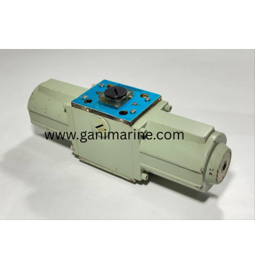 KAWASAKI DE10P-10-210-DD24 Directional Control Valve